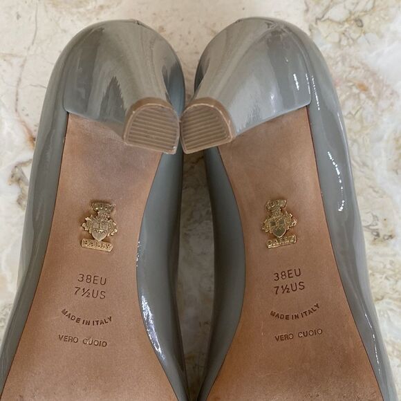 Bally Grey Patent Leather Classic Pumps Made in Italy - Picture 13 of 15